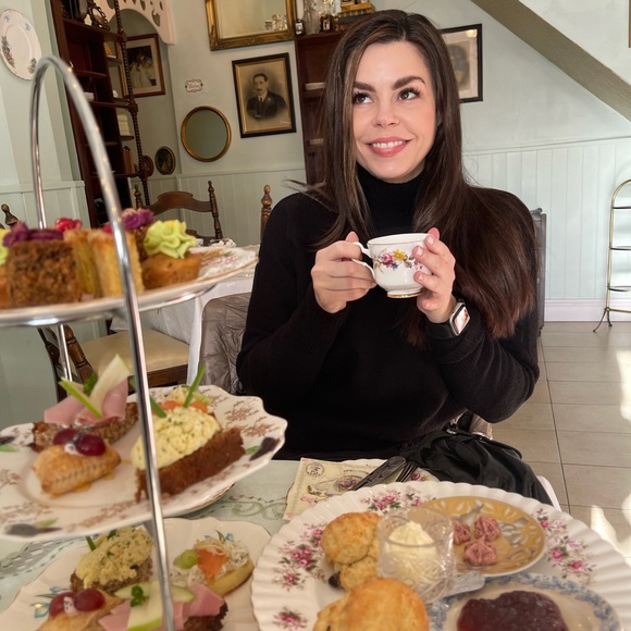 Meet your Posher, Katie - Picture 1 of 1